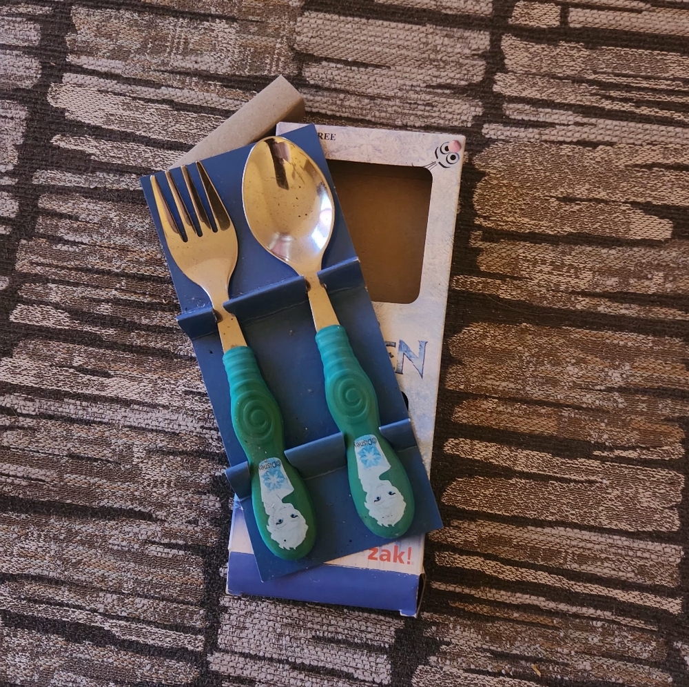 Disney Frozen Kids Fork and Spoon Set - Blue and Silver - Picture 2 of 4